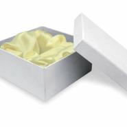 Barattolino in porcellana bianca e vetro h.17 cm – idea bomboniera - immagine 2